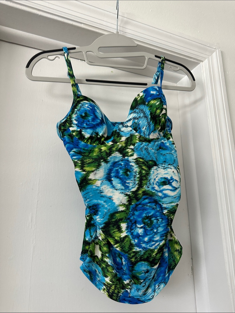 Newport News Blue & Green Floral One-Piece Bodysuit